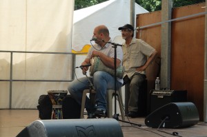 le percussioniste et sa Derbouka, instrument incontournable